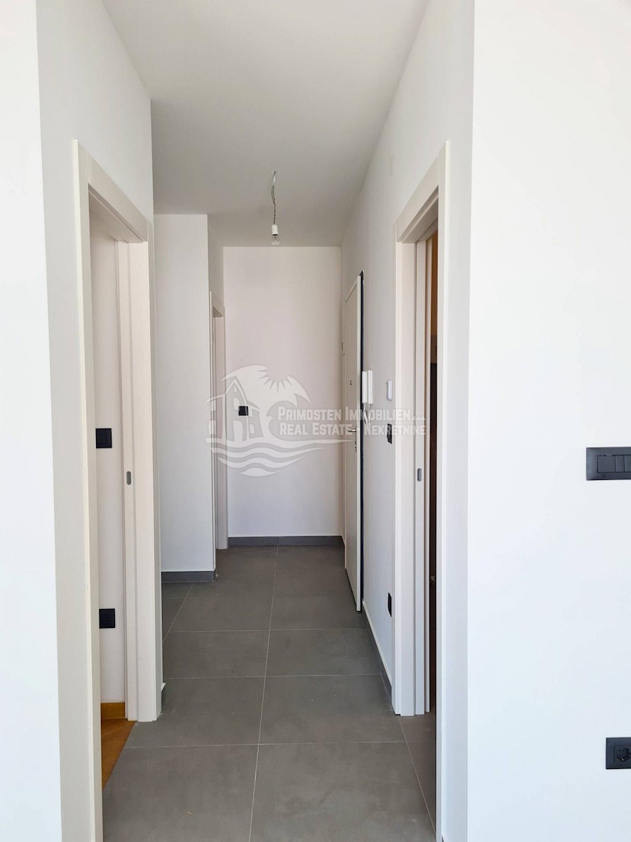 Flat For sale - ŠIBENSKO-KNINSKA ROGOZNICA