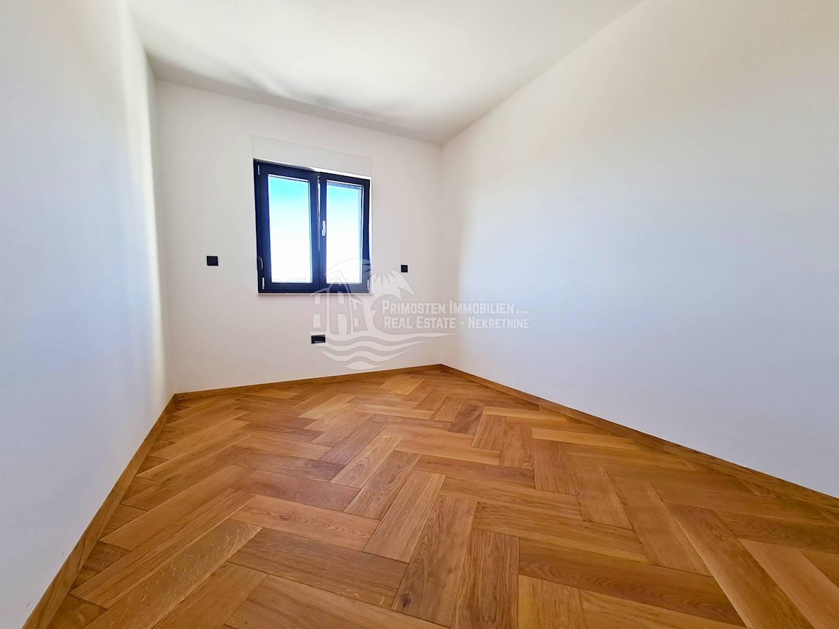 Flat For sale - ŠIBENSKO-KNINSKA ROGOZNICA