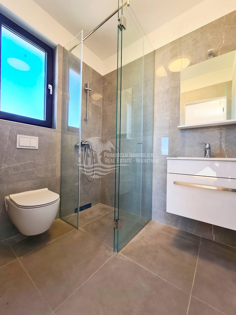 Flat For sale - ŠIBENSKO-KNINSKA ROGOZNICA