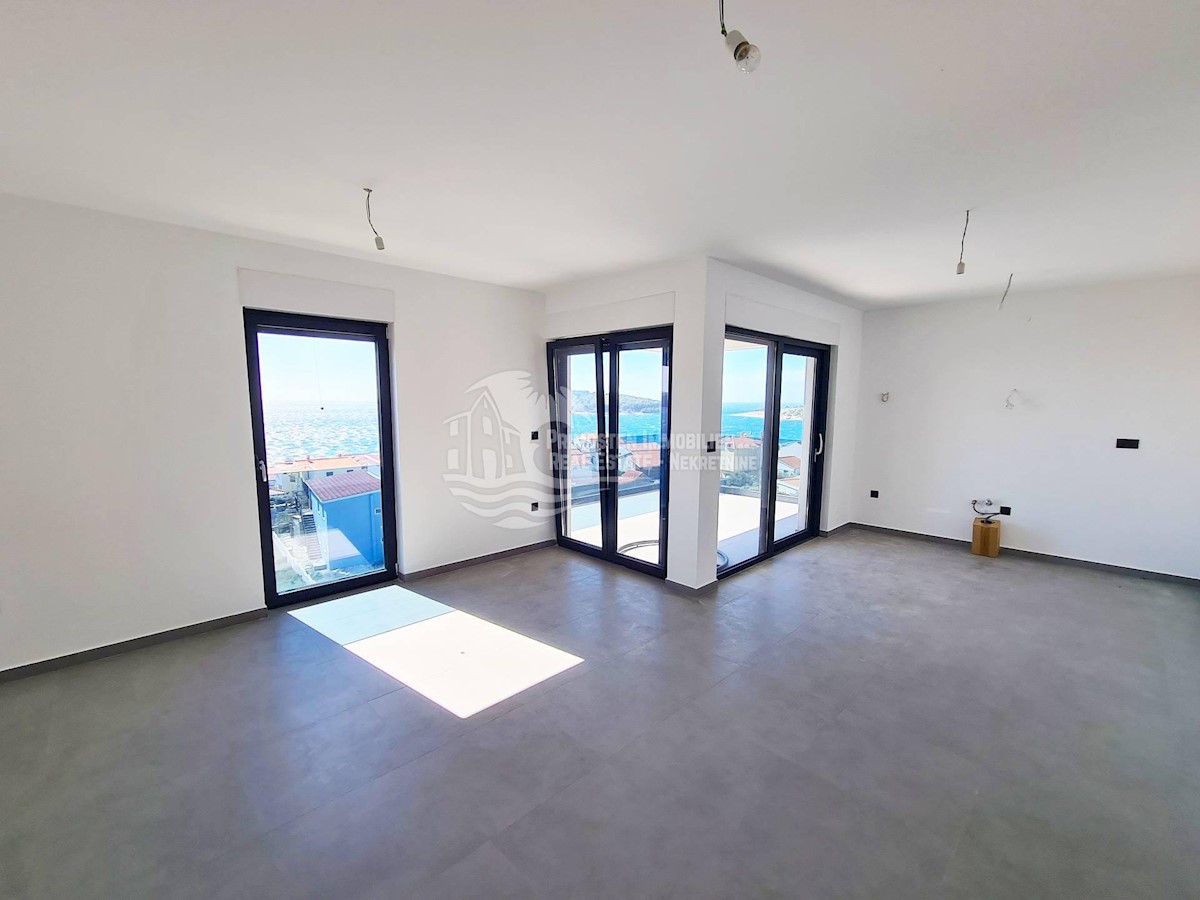 Flat For sale - ŠIBENSKO-KNINSKA ROGOZNICA