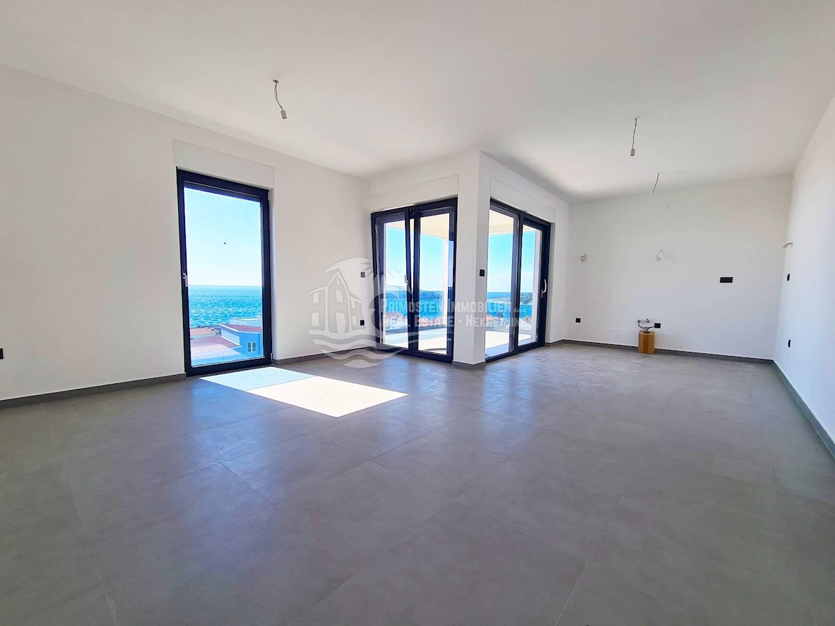 Flat For sale - ŠIBENSKO-KNINSKA ROGOZNICA