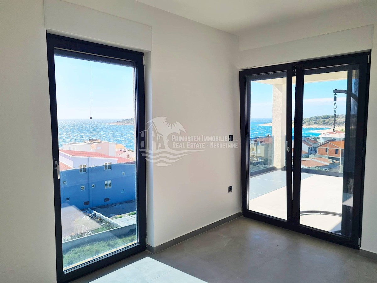 Flat For sale - ŠIBENSKO-KNINSKA ROGOZNICA
