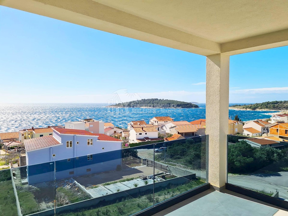 Flat For sale - ŠIBENSKO-KNINSKA ROGOZNICA