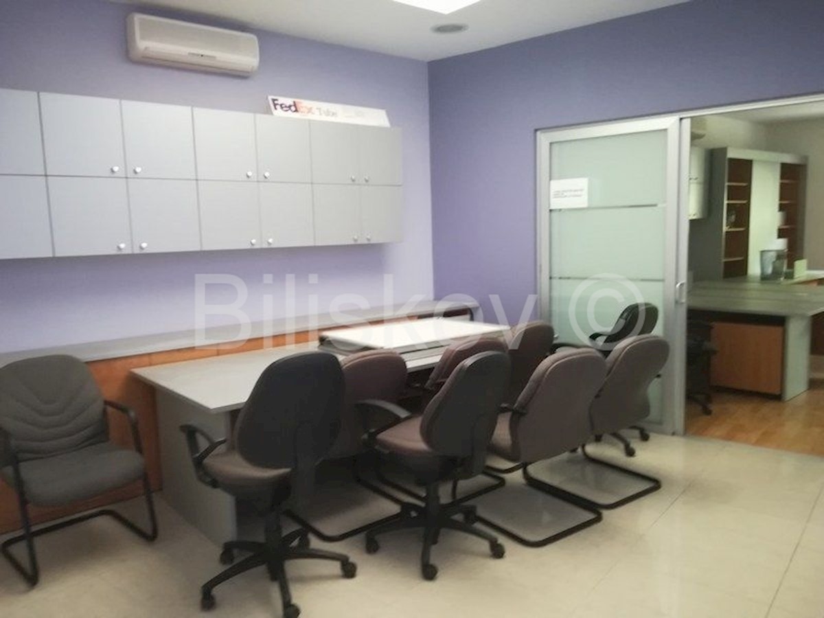 Business premises For rent - SPLITSKO-DALMATINSKA SPLIT