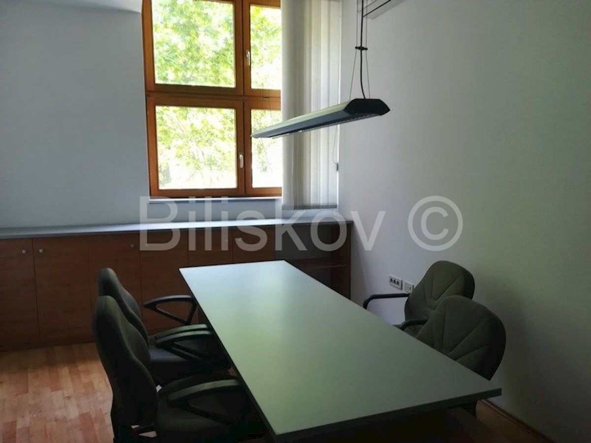 Business premises For rent - SPLITSKO-DALMATINSKA SPLIT