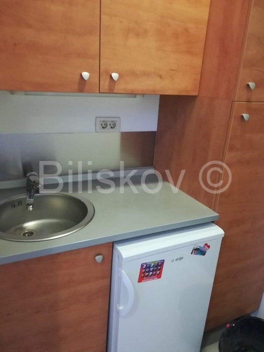 Business premises For rent - SPLITSKO-DALMATINSKA SPLIT