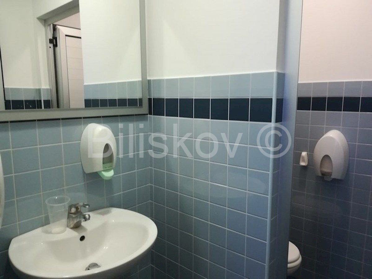 Business premises For rent - SPLITSKO-DALMATINSKA SPLIT