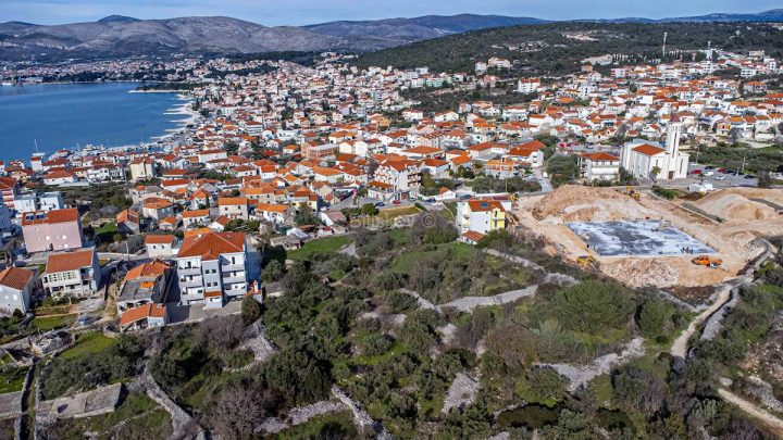 Grundstück zu verkaufen 1900 m² – Okrug Gornji