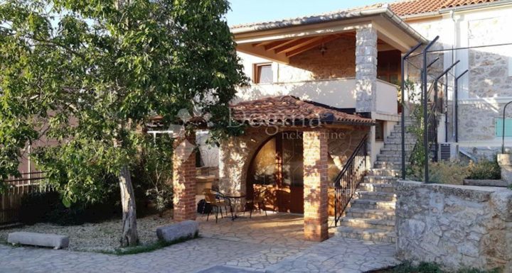 House for sale 150 m² – Dobrinj