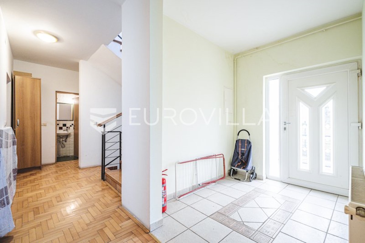 Maison À vendre - GRAD ZAGREB ZAGREB