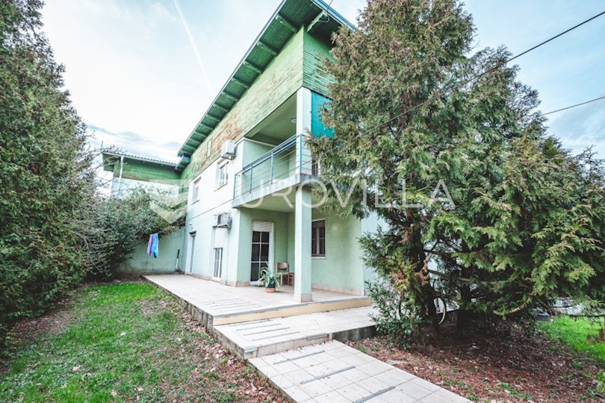 Maison À vendre - GRAD ZAGREB ZAGREB