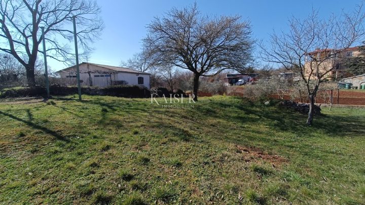 Terrain à vendre 715 m² – Svetvinčenat