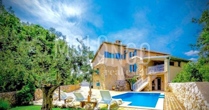 House for sale 200 m² – Polje