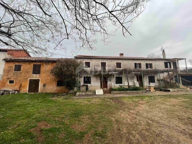 Haus zu verkaufen 250 m² – Kaštel