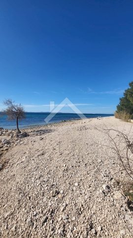 Terrain à vendre 600 m² – Vir