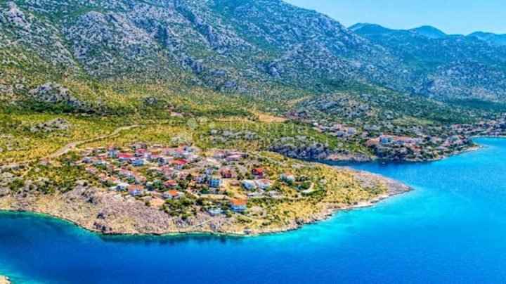 Land for sale 69546 m² – Cesarica