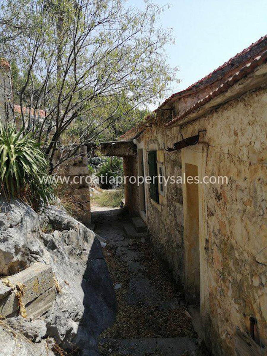 House For sale - SPLITSKO-DALMATINSKA HVAR