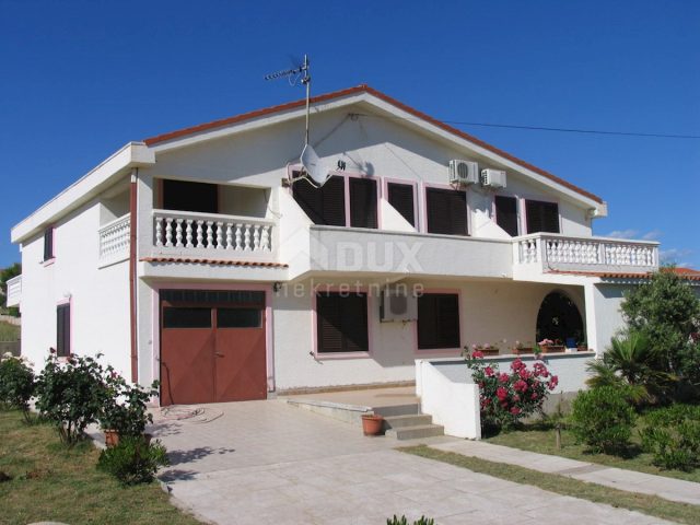 Casa in vendita 896 m² – Povljana