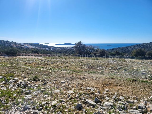 Pozemok na predaj 2228 m² – Dvornica