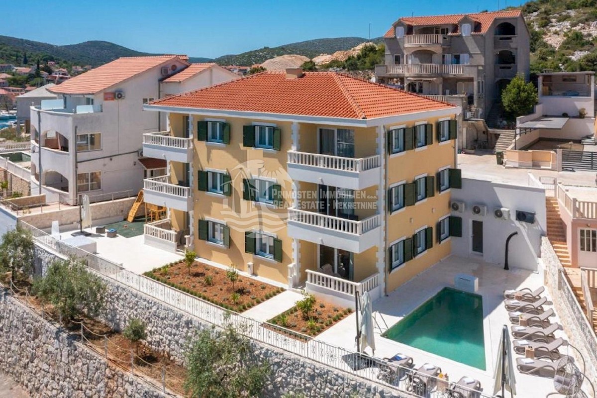 Casa In vendita - SPLITSKO-DALMATINSKA MARINA