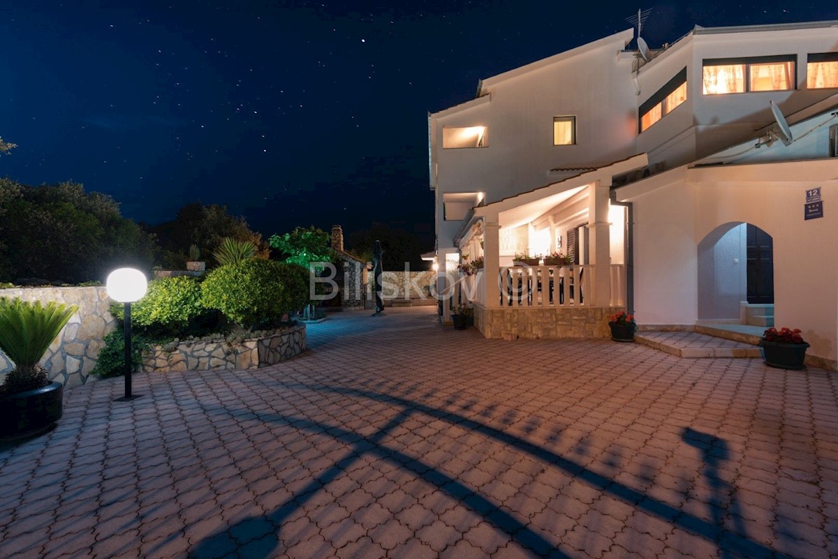 House For sale - SPLITSKO-DALMATINSKA MARINA