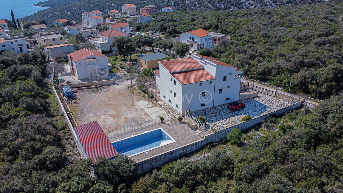 House For sale - SPLITSKO-DALMATINSKA MARINA