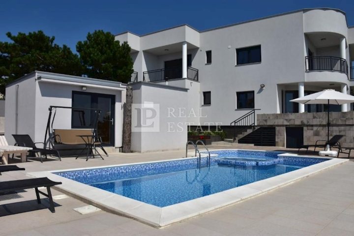 Dom na predaj 390 m² – Crikvenica