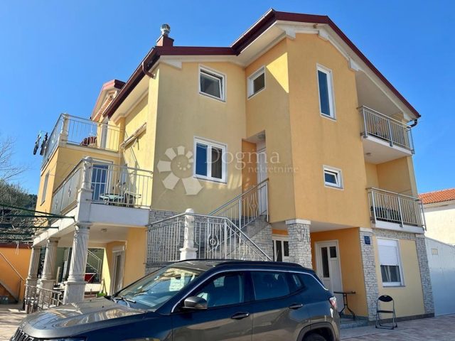 House for sale 306 m² – Bilice
