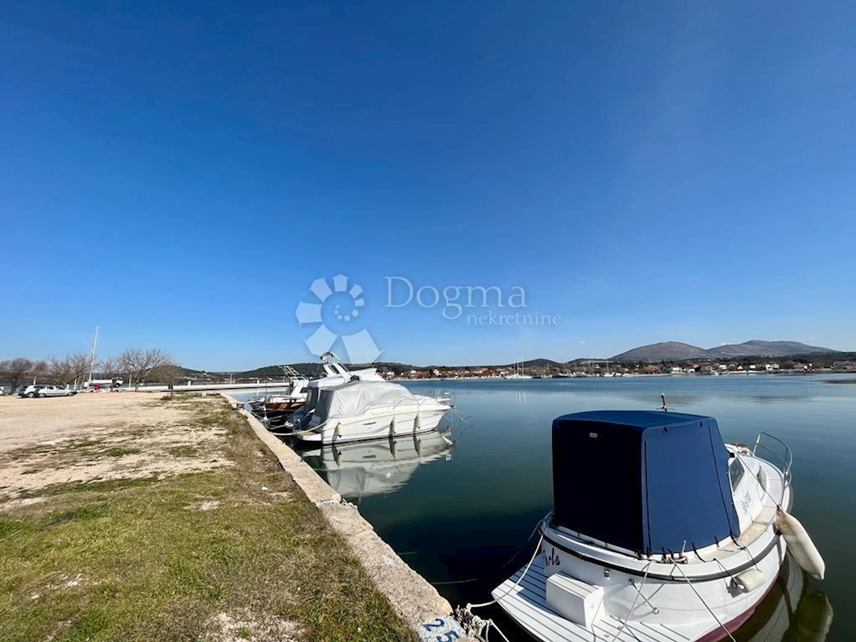 Casa In vendita - ŠIBENSKO-KNINSKA Šibenik