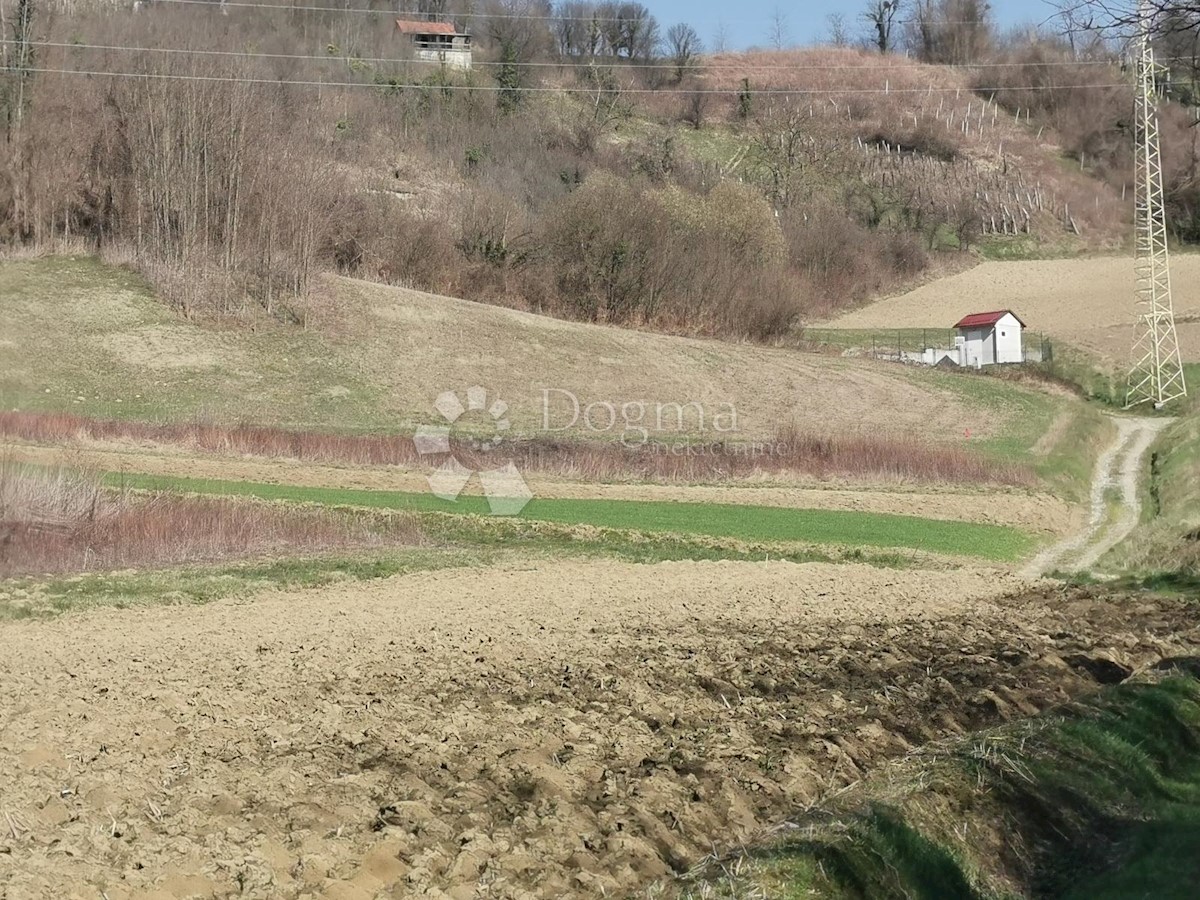 Land For sale - KRAPINSKO-ZAGORSKA VELIKO TRGOVIŠĆE