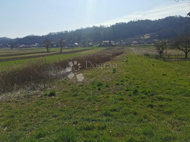 Zemljište na prodaju 7286 m² – Velika Erpenja