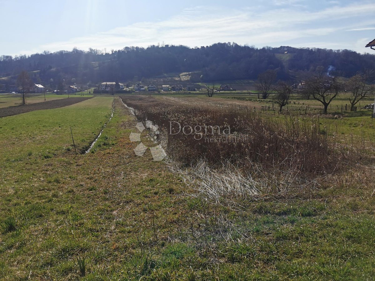 Land For sale - KRAPINSKO-ZAGORSKA VELIKO TRGOVIŠĆE