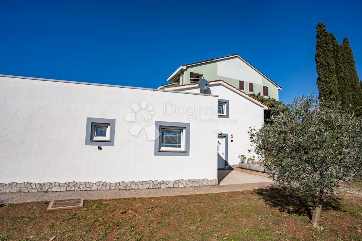 Kuća Na prodaju - PRIMORSKO-GORANSKA KRK