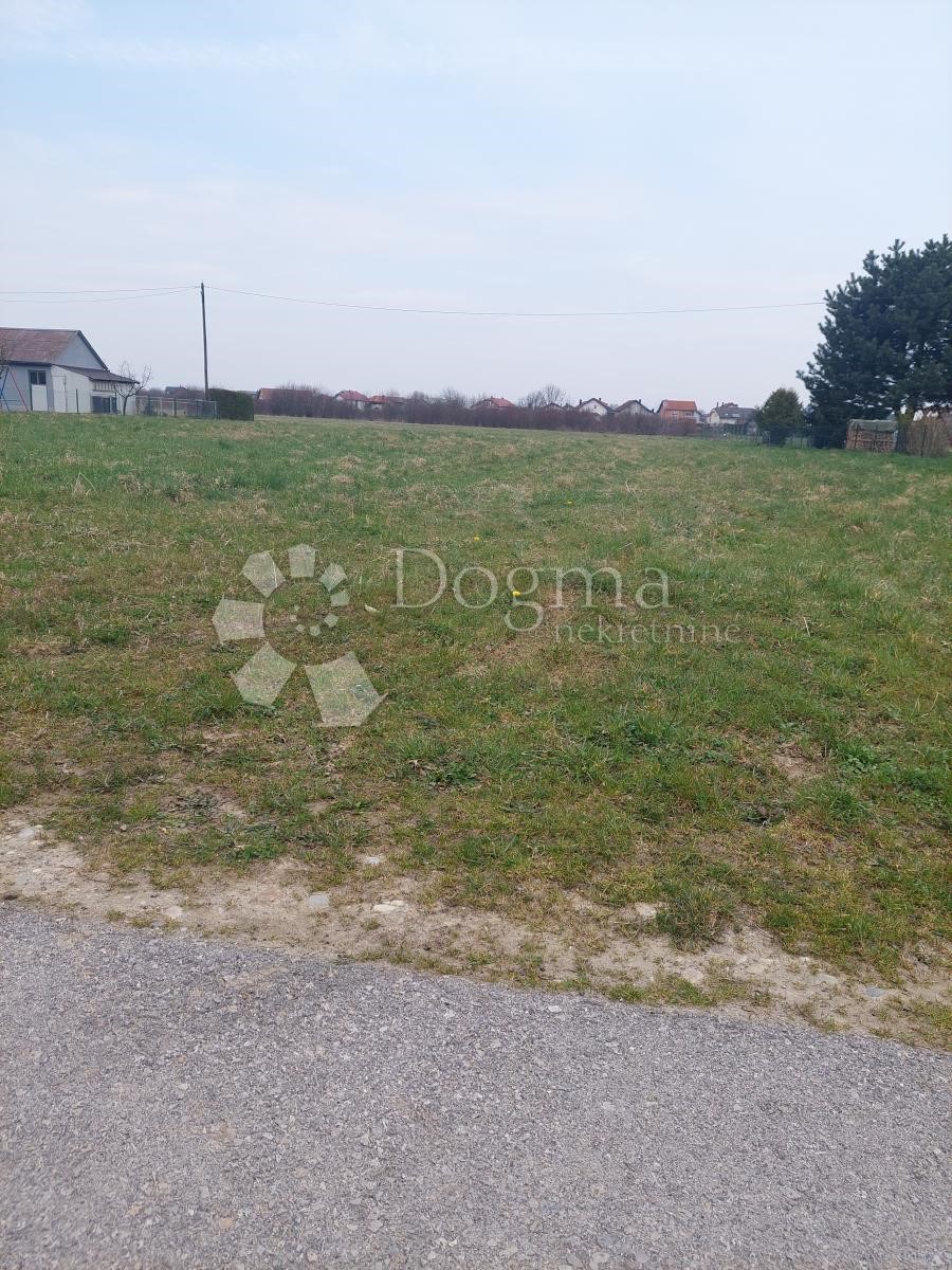 Land For sale - VARAŽDINSKA TRNOVEC BARTOLOVEČKI