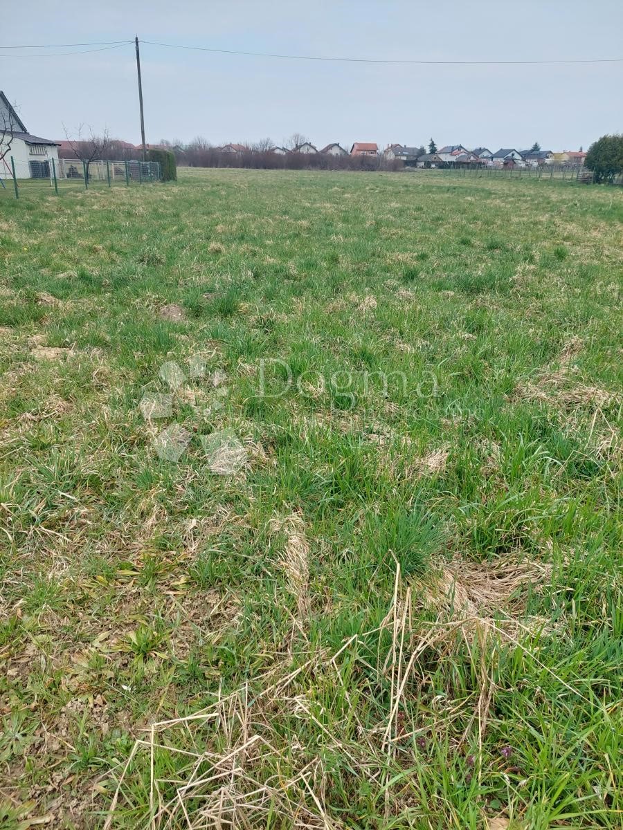 Pozemok Na predaj - VARAŽDINSKA TRNOVEC BARTOLOVEČKI