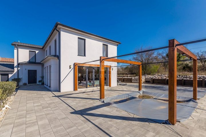 Kuća Na prodaju RASOPASNO