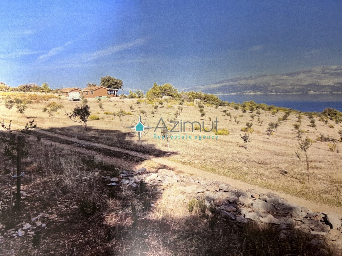 Land For sale - SPLITSKO-DALMATINSKA BRAČ