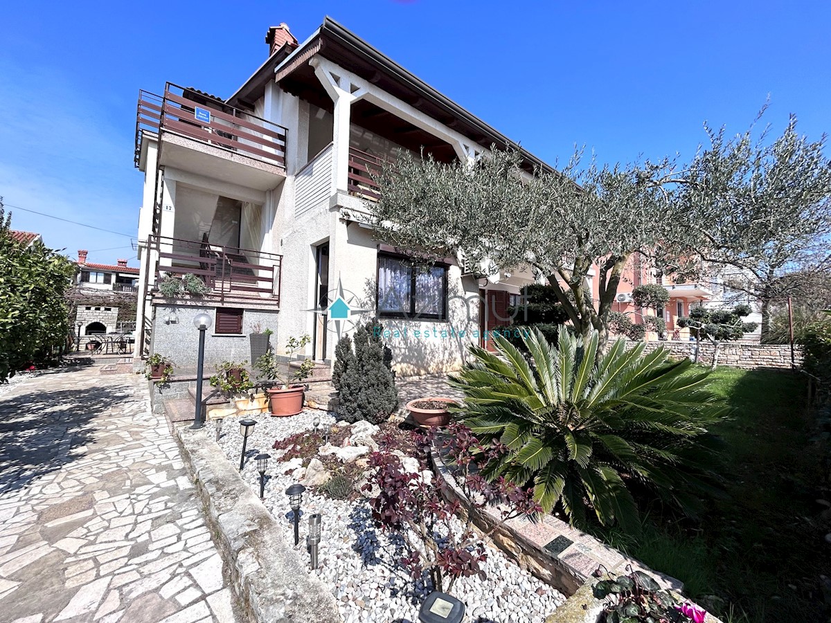 House For sale - ISTARSKA NOVIGRAD