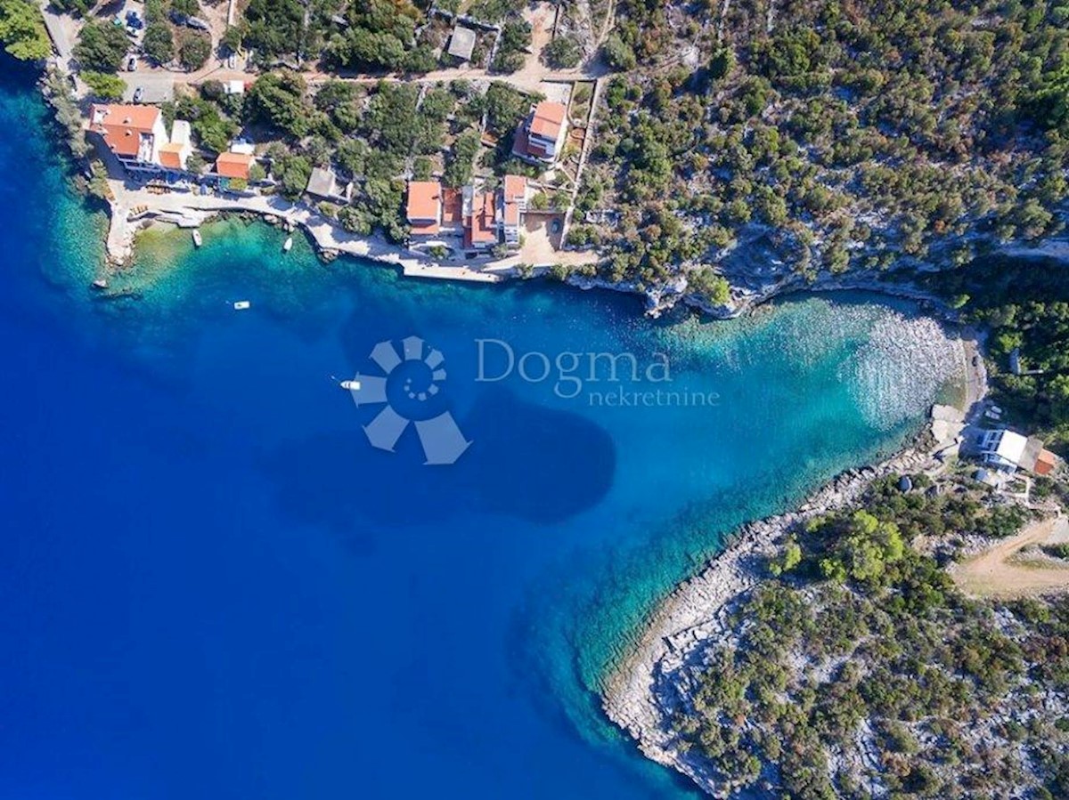 Land For sale - SPLITSKO-DALMATINSKA HVAR