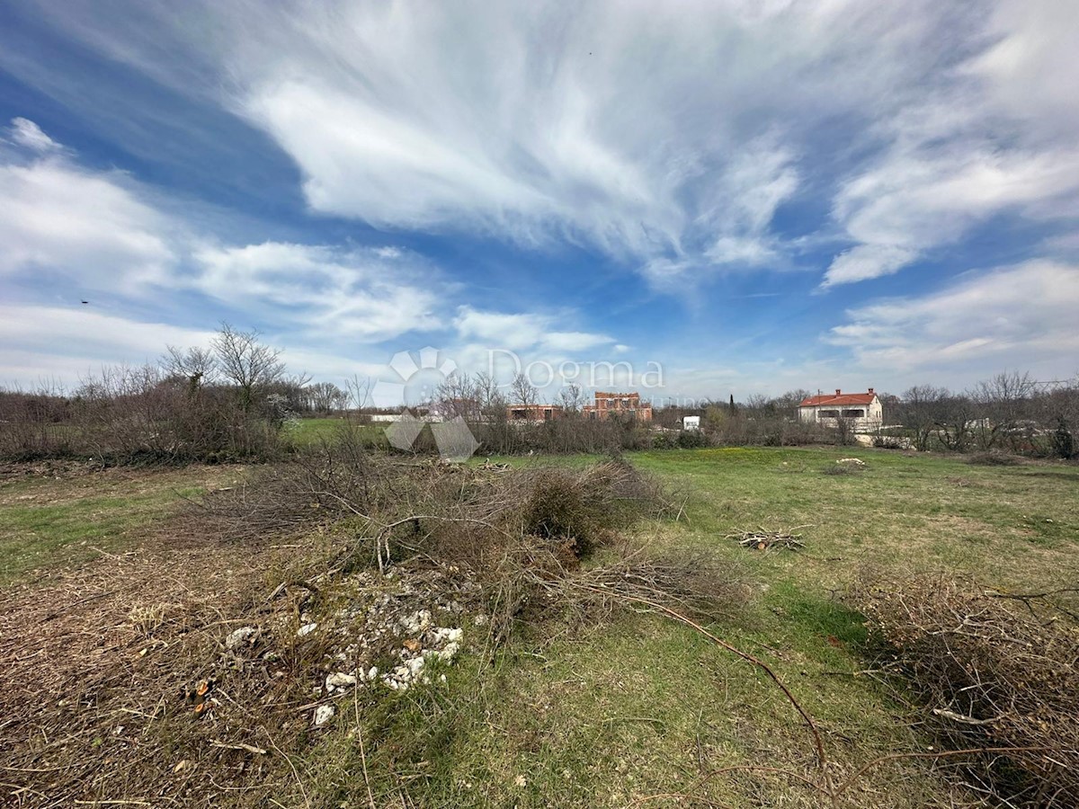 Land For sale - ISTARSKA MARČANA