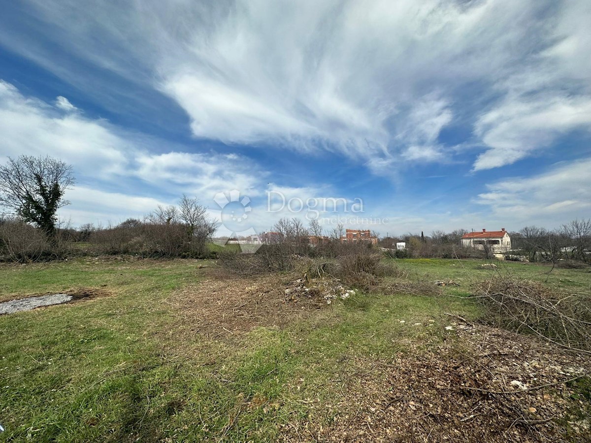 Land For sale - ISTARSKA MARČANA