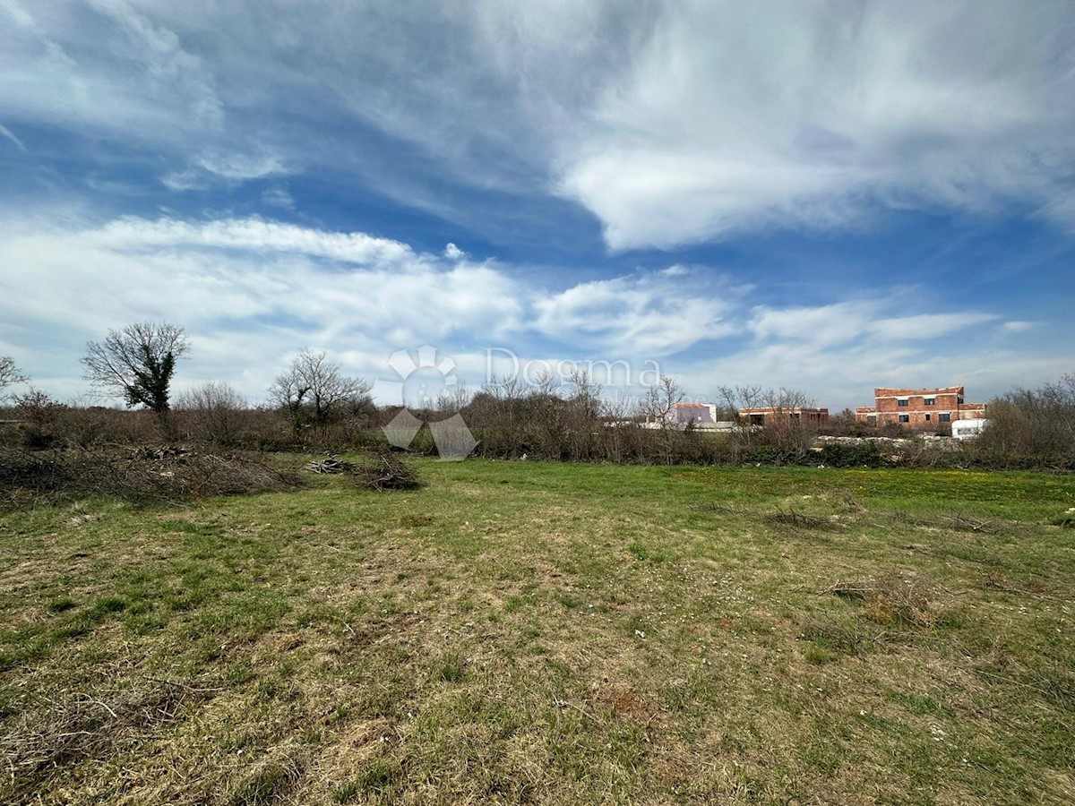 Land For sale - ISTARSKA MARČANA