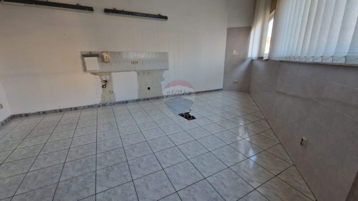 Commerciale Da affittare - Istarska Pula - foto 2/6