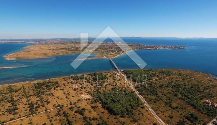 Zemljište na prodaju 1257 m² – Vir