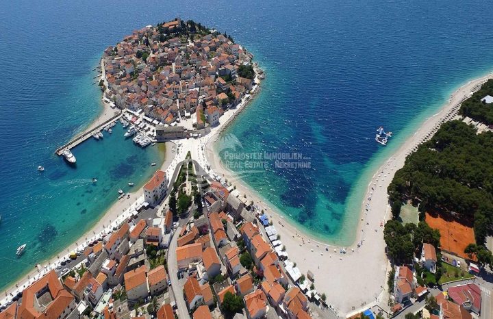 Land for sale 4000 m² – Primošten