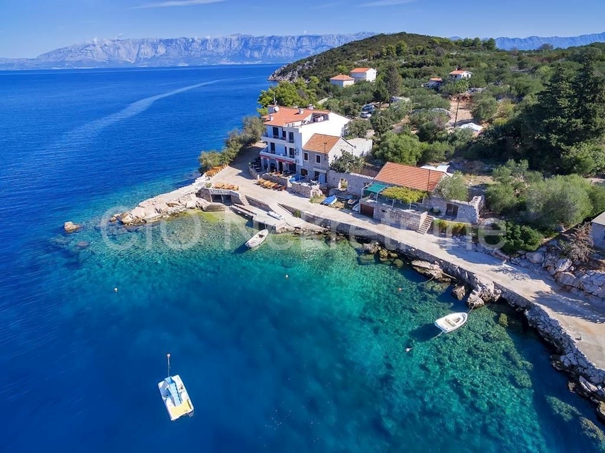 Land For sale - SPLITSKO-DALMATINSKA HVAR