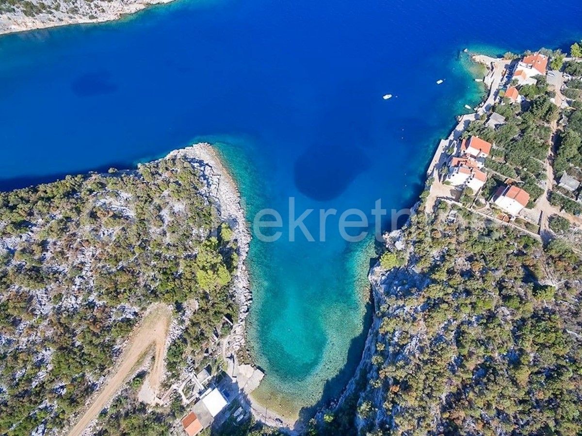 Terreno In vendita - SPLITSKO-DALMATINSKA HVAR