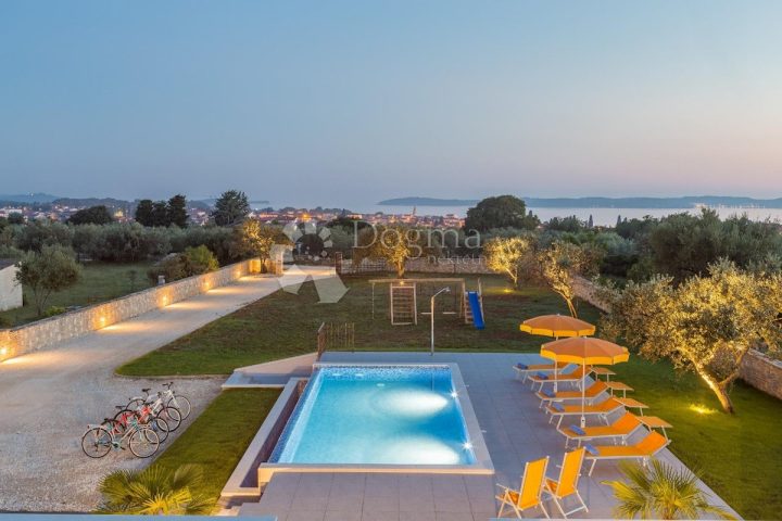 Dom na predaj 180 m² – Fažana