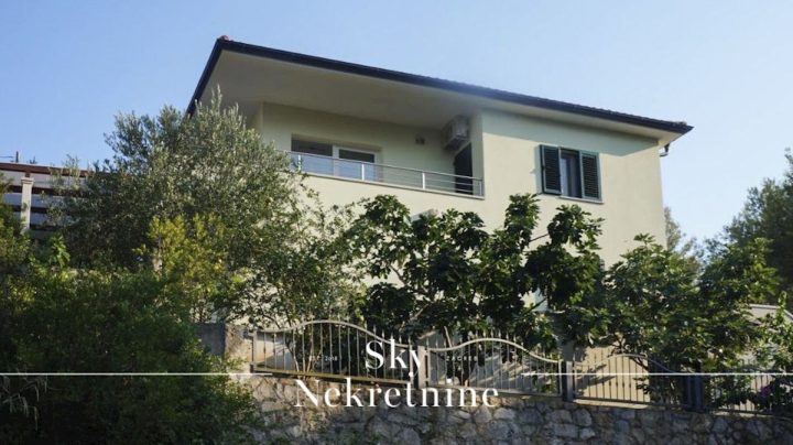 Dům na prodej 230 m² – Splitska