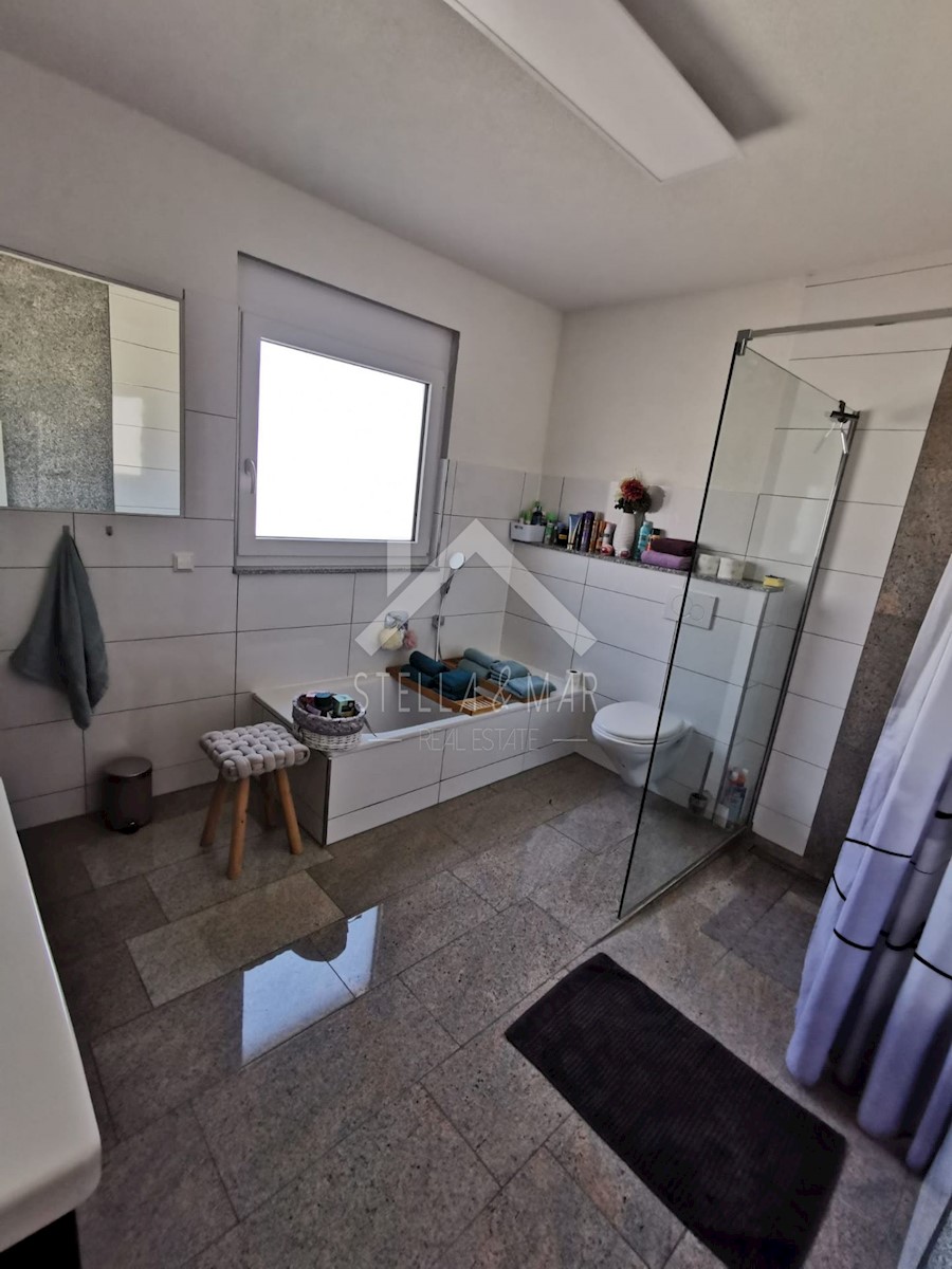 Maison À vendre - ZADARSKA VIR